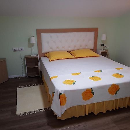 Villa Leyland Golem (Tirana) Exterior foto