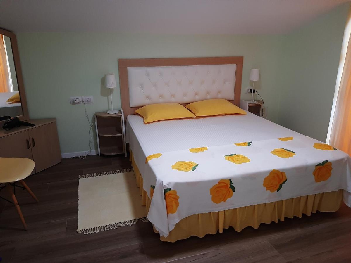 Villa Leyland Golem (Tirana) Exterior foto